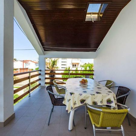 Apartment Matkos - With Garden And Terrace นิน ภายนอก รูปภาพ