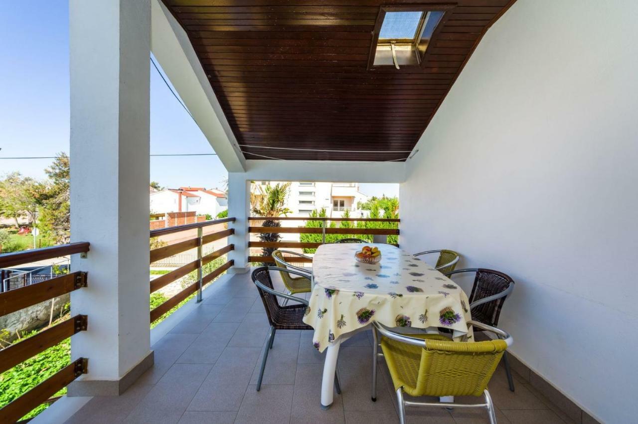 Apartment Matkos - With Garden And Terrace นิน ภายนอก รูปภาพ